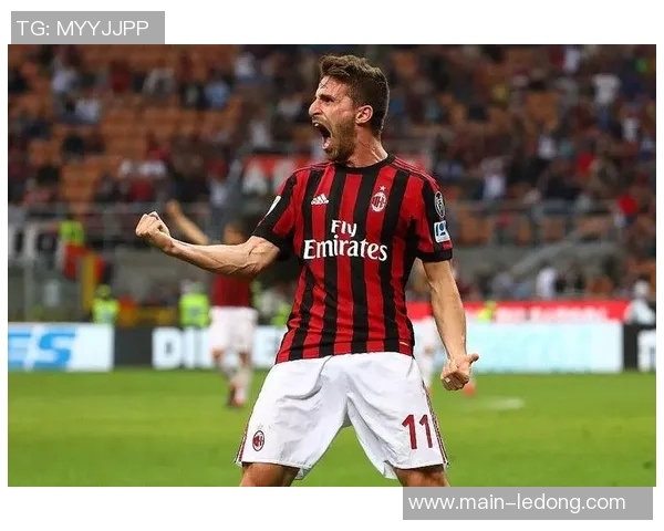 34岁前锋博里尼正式加盟英乙索尔福德城曾效力于利物浦和米兰等豪门