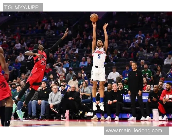 格莱姆斯续约未果仍全力以赴助球队争胜签下870万资质报价